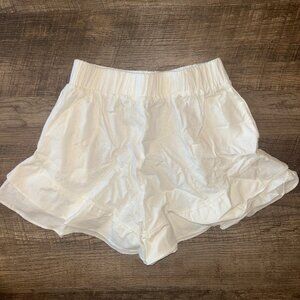 West Melrose White Linen Shorts Size Medium